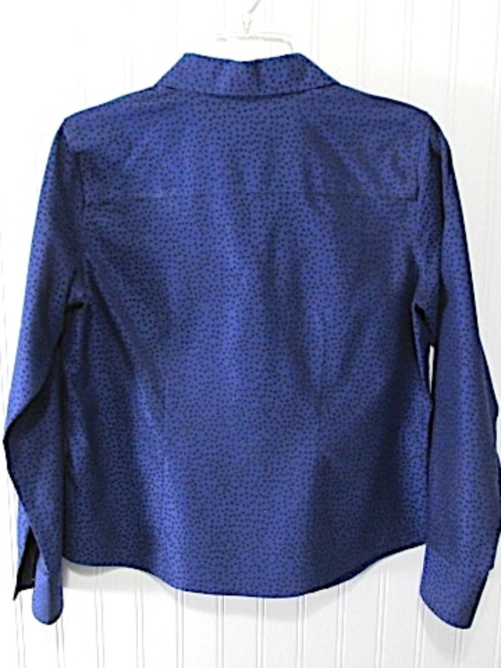 Foxcroft Non-Iron Blue Patterned Fitted Cotton Blouse, Size 4P - Picture 4 of 7
